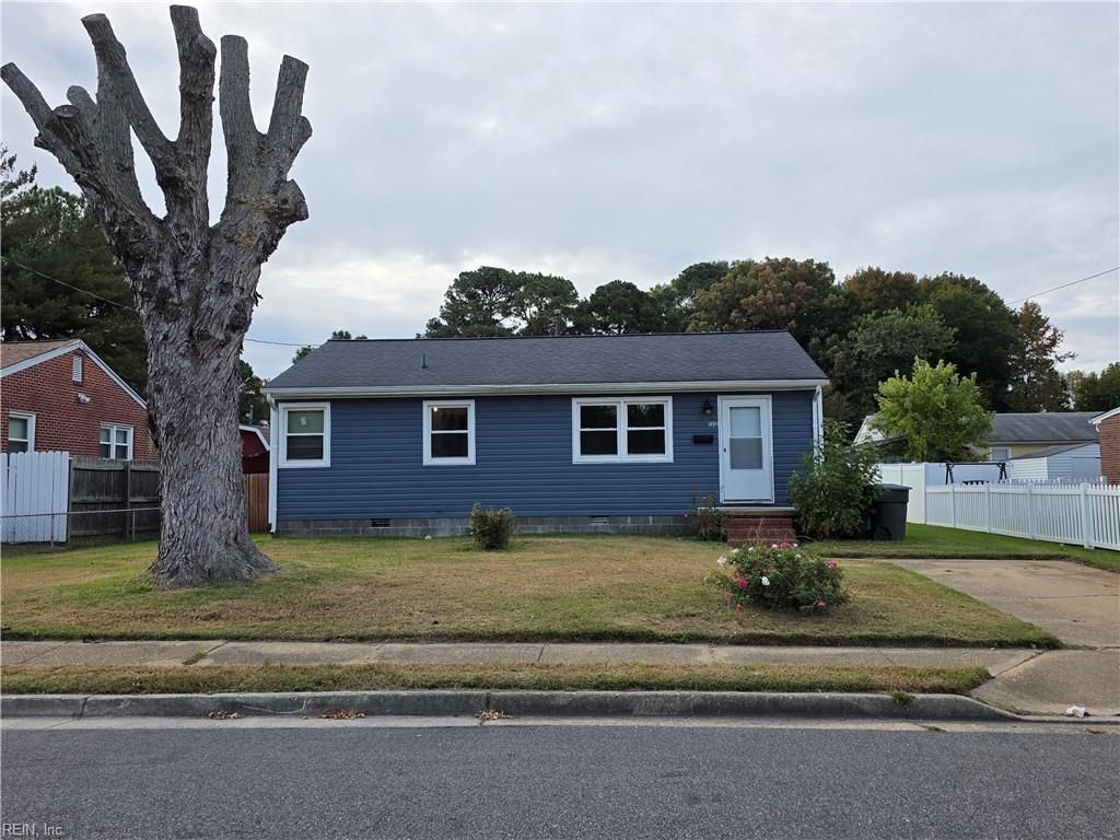 Photo of 1312 Woodcrest Drive, Hampton, VA 23669 (MLS # 10607632)