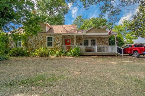 Single Family Residence in Norfolk VA 4882 Windermere Avenue.jpg