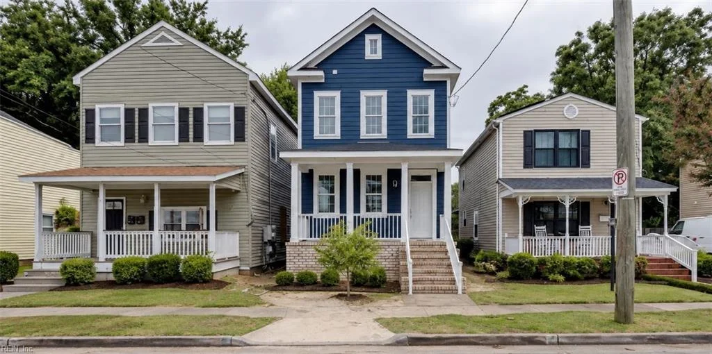 855 Lexington Street