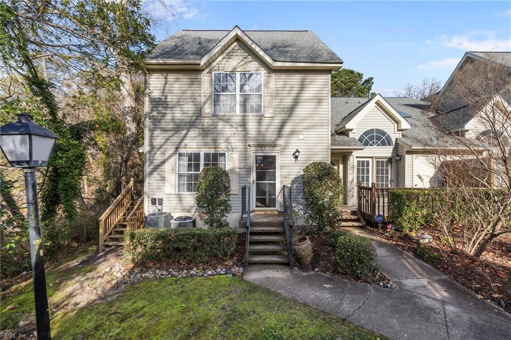 Photo of 2513 London Pointe Drive, Virginia Beach, VA 23454 (MLS # 10624575)