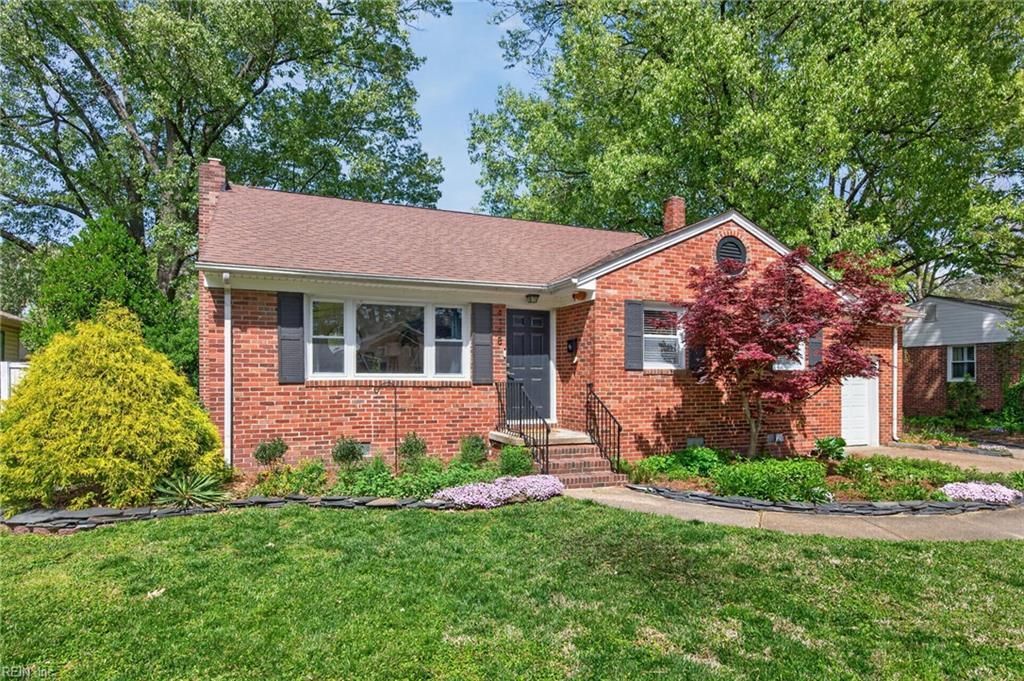 Photo of 4148 Edinburgh Drive, Virginia Beach, VA 23452 (MLS # 10628998)