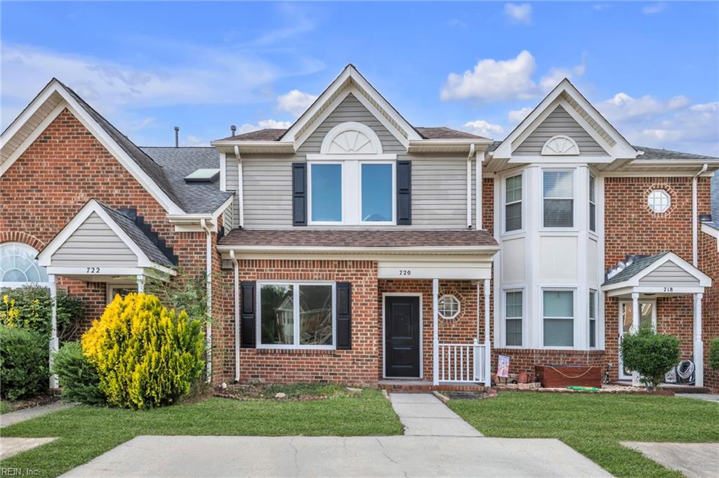 Photo of 720 Hunters Quay, Chesapeake, VA 23320 (MLS # 10659243)