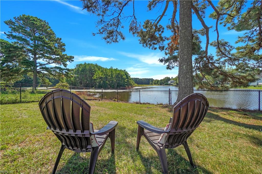 745 Casual CT