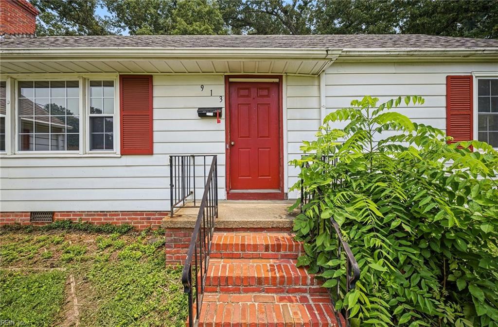 Photo of 913 Jackson Drive, Williamsburg, VA 23185 (MLS # 10644817)
