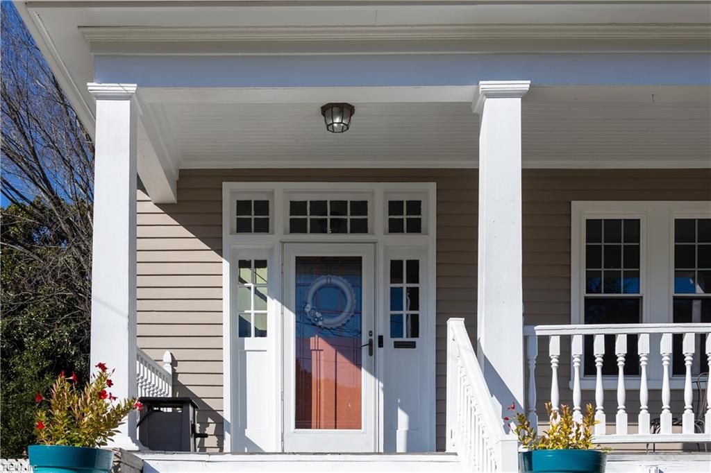 Photo of 226 Lucile Avenue, Norfolk, VA 23504 (MLS # 10612252)