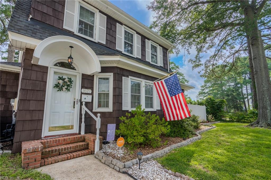 Photo of 3577 Westminster Avenue, Norfolk, VA 23502 (MLS # 10647261)