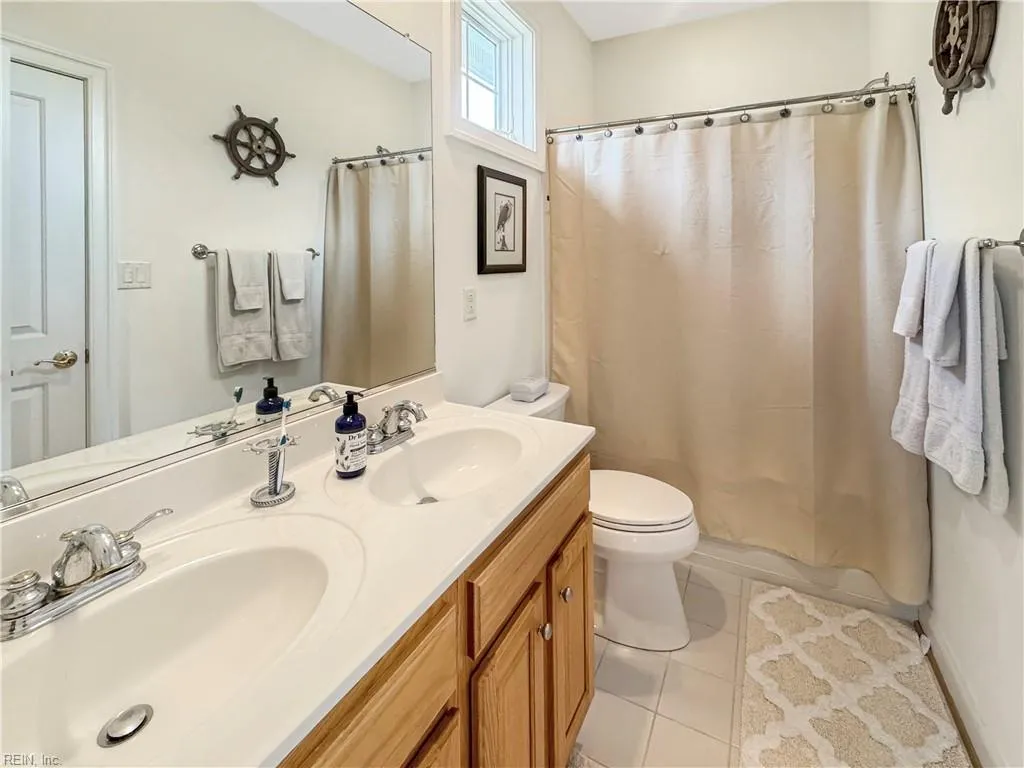 Lancaster, Virginia 22503, United States, 4 Bedrooms Bedrooms, ,4 BathroomsBathrooms,Residential,Active,128021