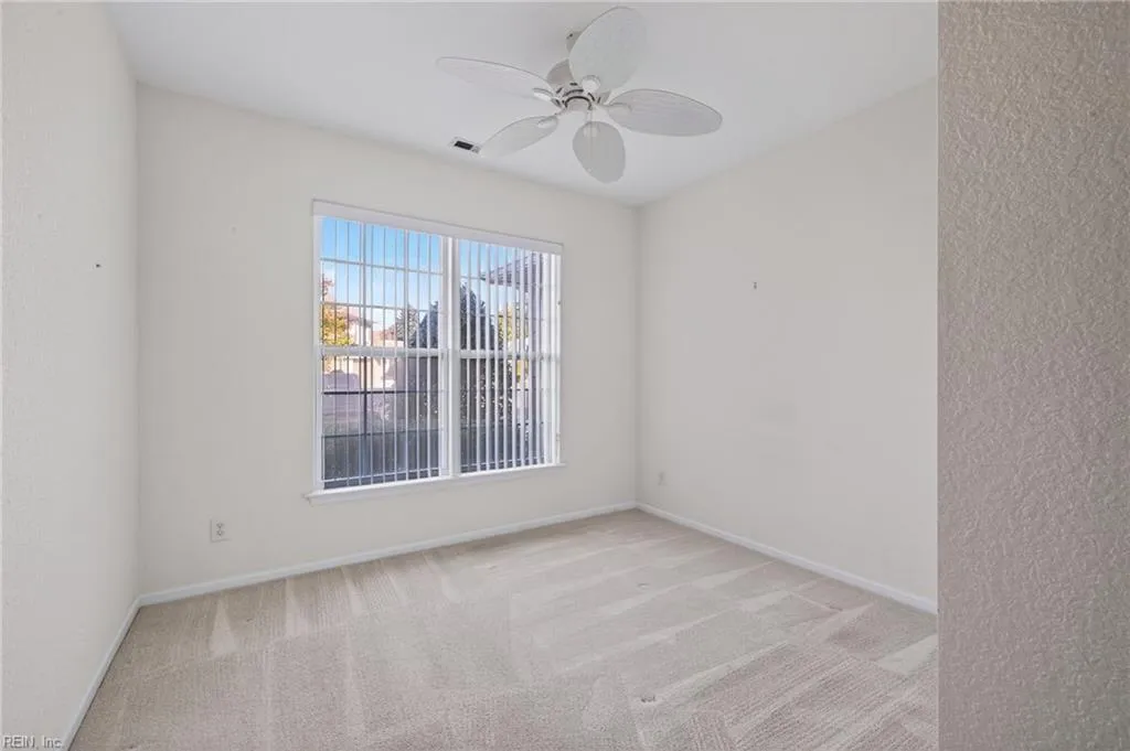 Portsmouth, Virginia 23703, United States, 2 Bedrooms Bedrooms, ,2 BathroomsBathrooms,Residential,Active,240703