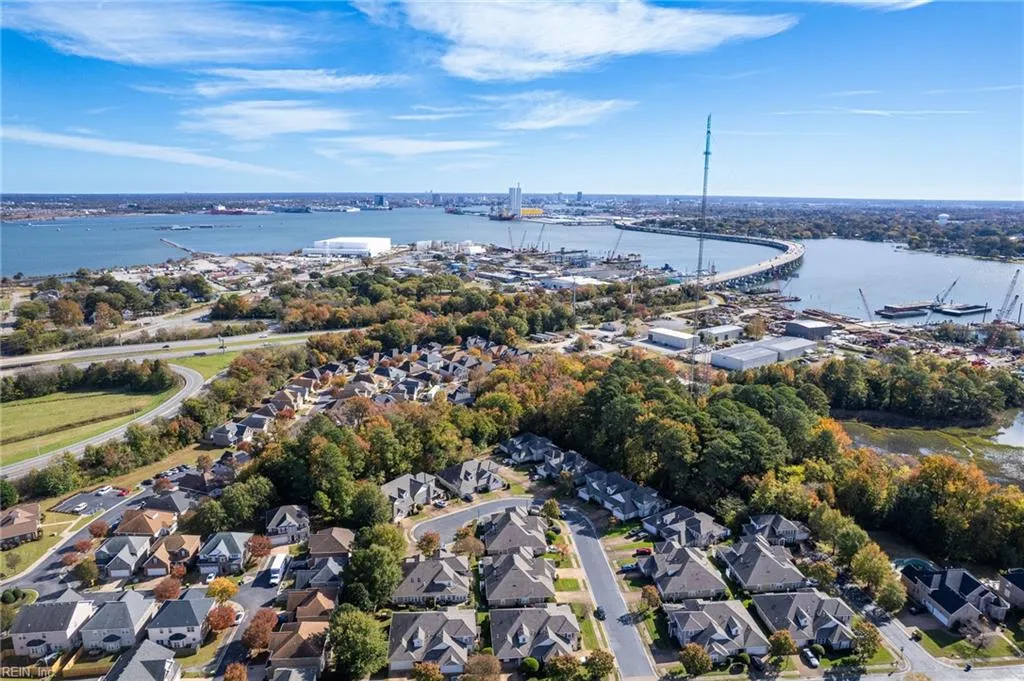 Portsmouth, Virginia 23703, United States, 2 Bedrooms Bedrooms, ,2 BathroomsBathrooms,Residential,Active,240703