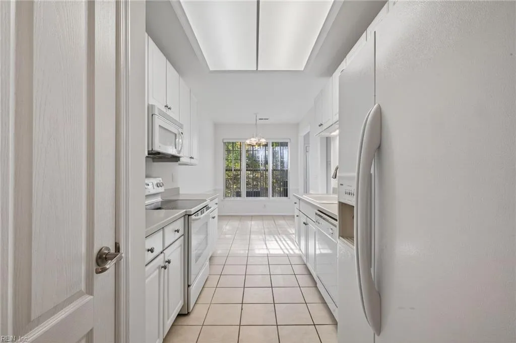 Portsmouth, Virginia 23703, United States, 2 Bedrooms Bedrooms, ,2 BathroomsBathrooms,Residential,Active,240703