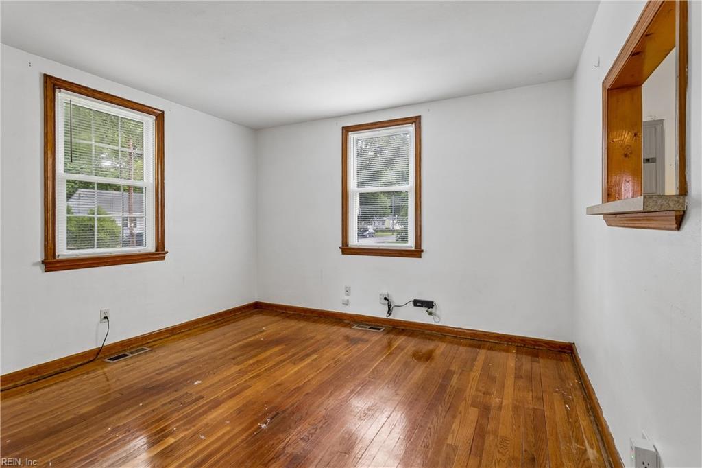 Photo of 40 Culpepper Avenue, Newport News, VA 23606 (MLS # 10645722)