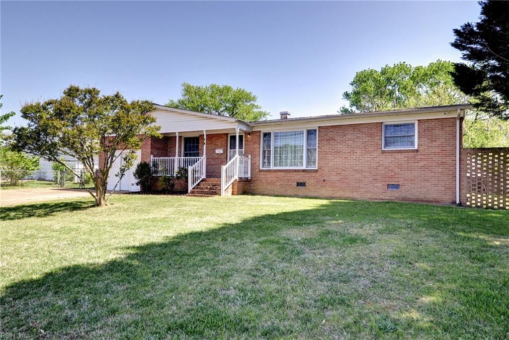 Photo of 14 Astor Dr Drive #Dr, Newport News, VA 23608 (MLS # 10630230)