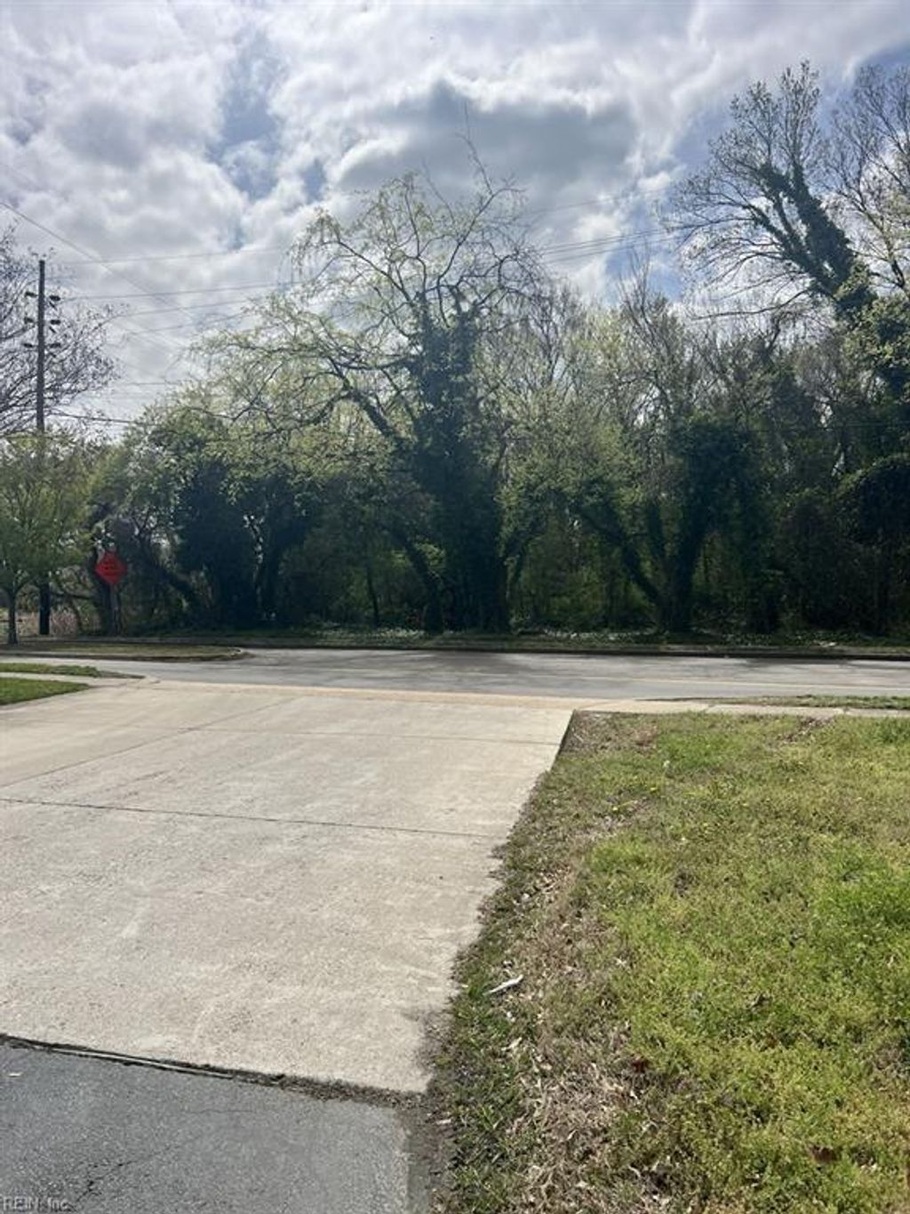 Photo of 601 Thole Street, Norfolk, VA 23505 (MLS # 10626464)