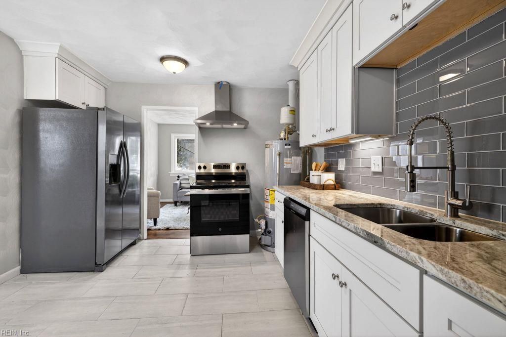 Photo of 1033 Tifton Street, Norfolk, VA 23513 (MLS # 10614621)