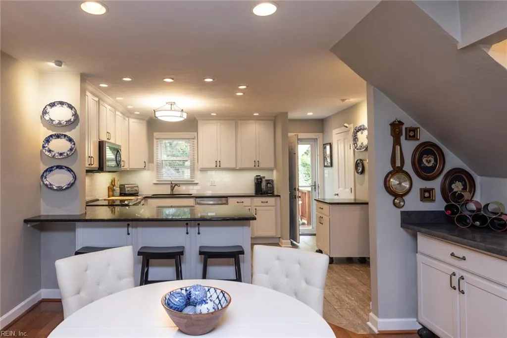 Portsmouth, Virginia 23704, United States, 3 Bedrooms Bedrooms, ,3 BathroomsBathrooms,Residential,Active,209002