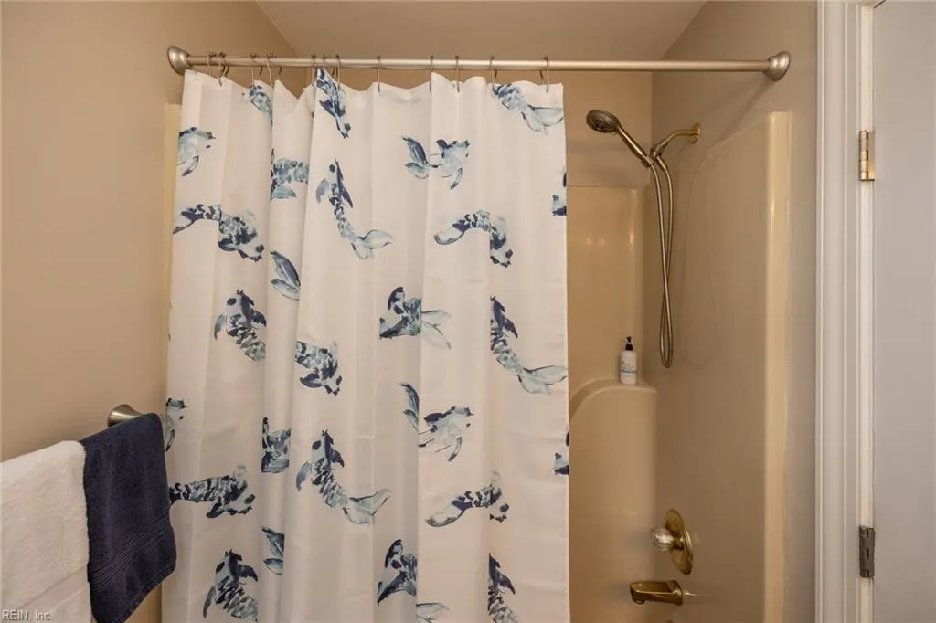 Portsmouth, Virginia 23704, United States, 3 Bedrooms Bedrooms, ,3 BathroomsBathrooms,Residential,Active,209002