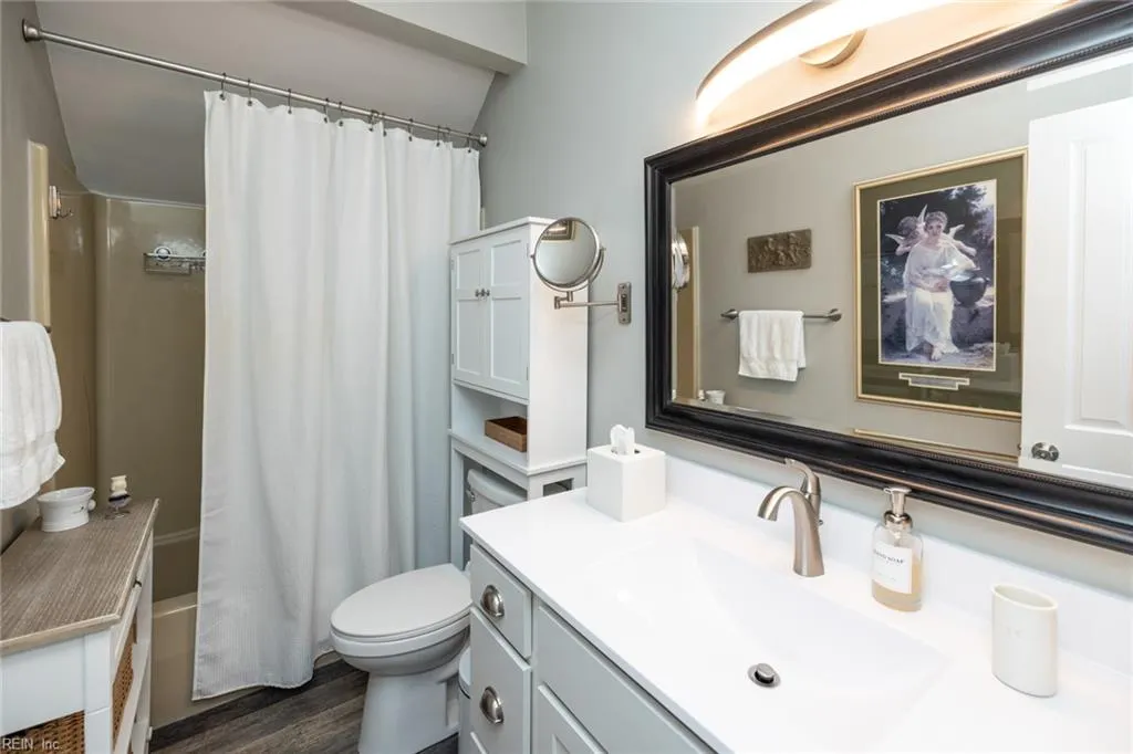 Portsmouth, Virginia 23704, United States, 3 Bedrooms Bedrooms, ,3 BathroomsBathrooms,Residential,Active,209002