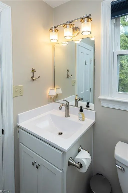 Portsmouth, Virginia 23704, United States, 3 Bedrooms Bedrooms, ,3 BathroomsBathrooms,Residential,Active,209002