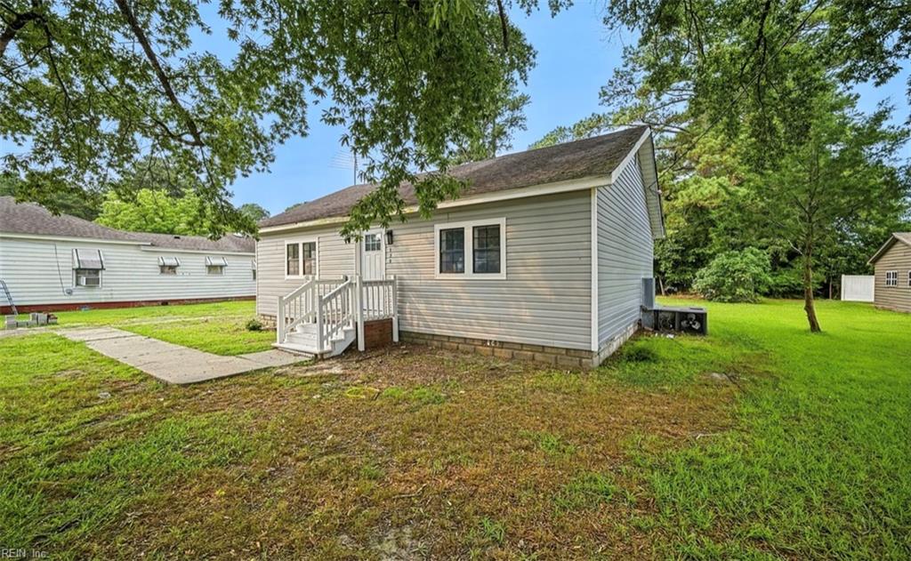 Photo of 135 Whaley Street, Suffolk, VA 23438 (MLS # 10645560)