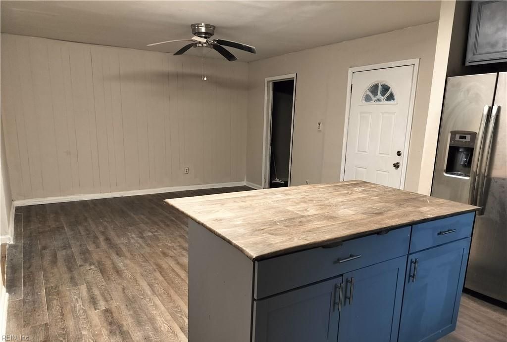 Photo of 915 Harbour North Drive, Chesapeake, VA 23320 (MLS # 10637287)