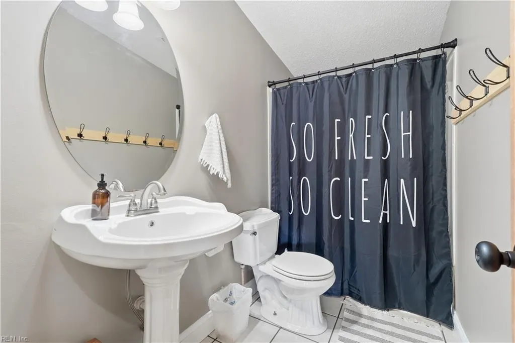 Zuni, Virginia 23898, United States, 4 Bedrooms Bedrooms, ,2 BathroomsBathrooms,Residential,Active,248603