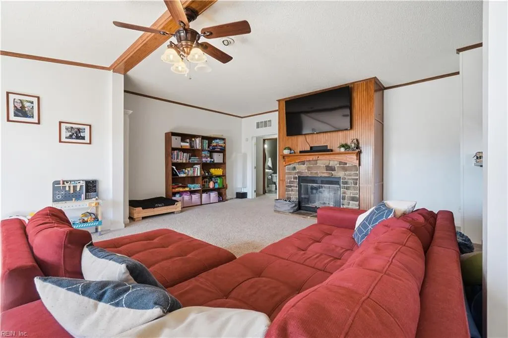 Zuni, Virginia 23898, United States, 4 Bedrooms Bedrooms, ,2 BathroomsBathrooms,Residential,Active,248603