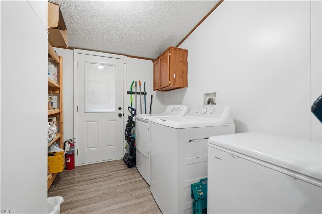 Zuni, Virginia 23898, United States, 4 Bedrooms Bedrooms, ,2 BathroomsBathrooms,Residential,Active,248603