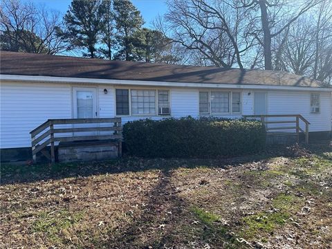 Duplex in Norfolk VA 2319 Nevada Avenue.jpg