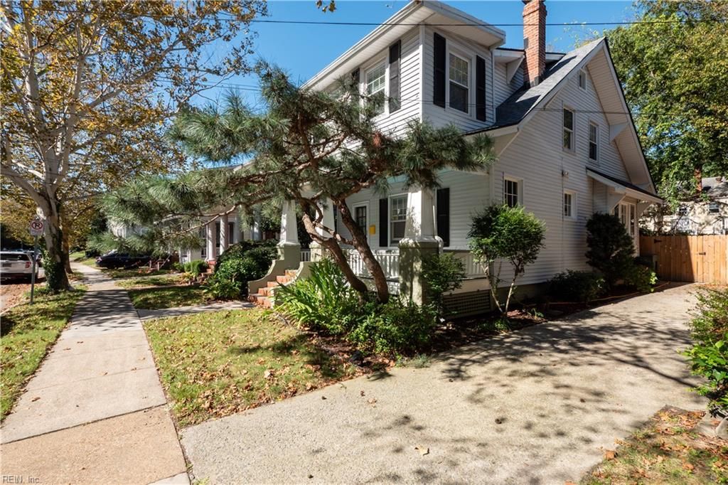 Photo of 926 Brandon Avenue, Norfolk, VA 23517 (MLS # 10608436)