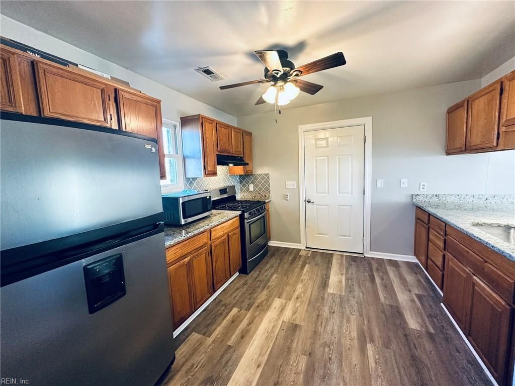 Photo of 1513 Lincoln Court, Chesapeake, VA 23320 (MLS # 10613437)