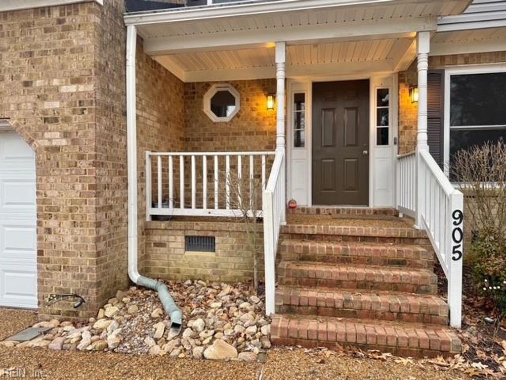 Photo of 905 Edgewater Drive, Newport News, VA 23602 (MLS # 10614390)