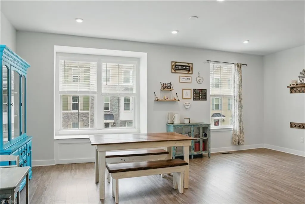 Chesapeake, Virginia 23323, United States, 4 Bedrooms Bedrooms, ,4 BathroomsBathrooms,Residential,Active,148129