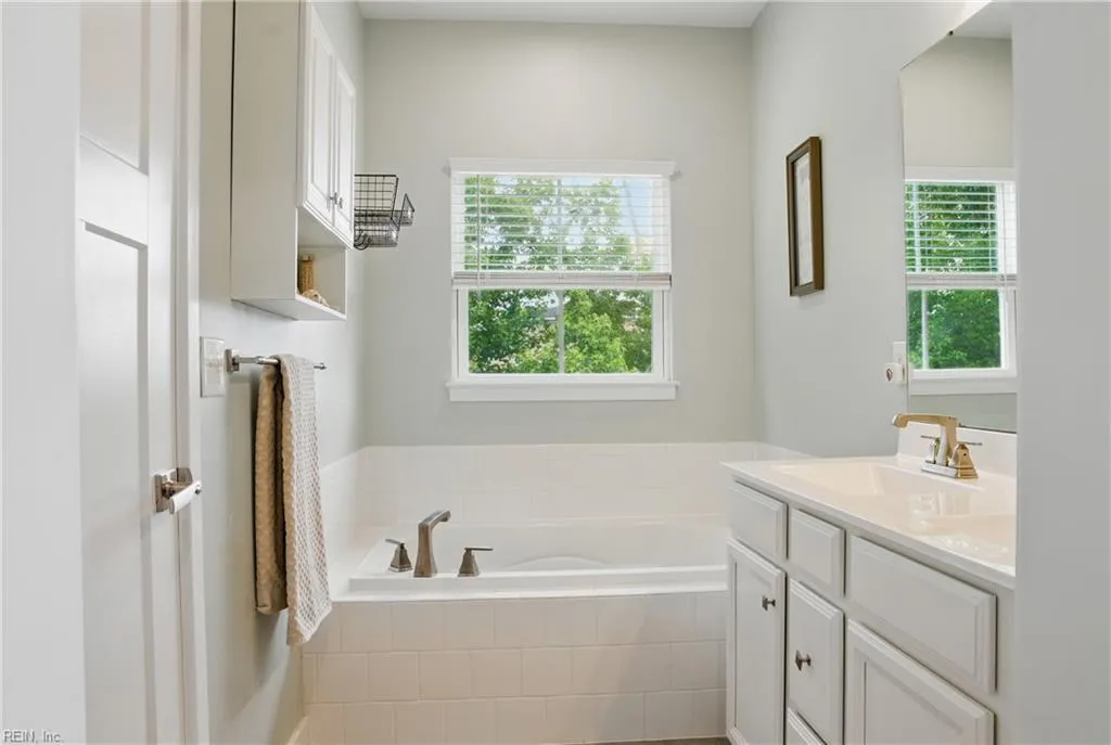 Chesapeake, Virginia 23323, United States, 4 Bedrooms Bedrooms, ,4 BathroomsBathrooms,Residential,Active,148129