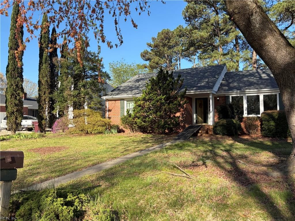 Photo of 2801 Ashwood Drive, Chesapeake, VA 23321 (MLS # 10627048)