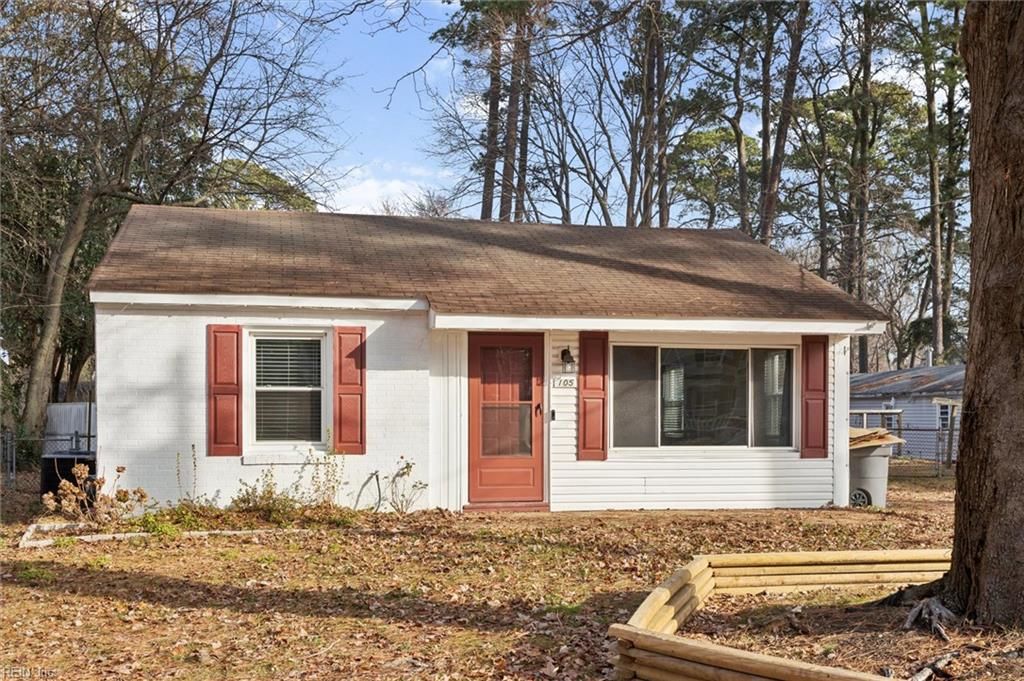 Photo of 105 Beverly Street, Hampton, VA 23669 (MLS # 10615982)