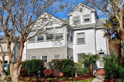 Photo of 405 16TH Street, Virginia Beach, VA 23451 (MLS # 10636951)