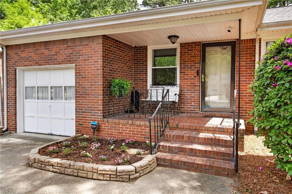 Photo of 133 Mann Drive, Chesapeake, VA 23322 (MLS # 10631041)