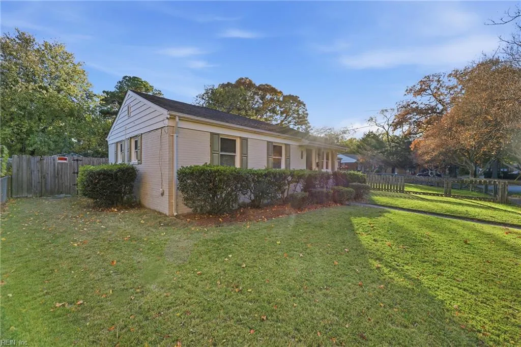 Norfolk, Virginia 23509, United States, 3 Bedrooms Bedrooms, ,2 BathroomsBathrooms,Residential,Active,240668