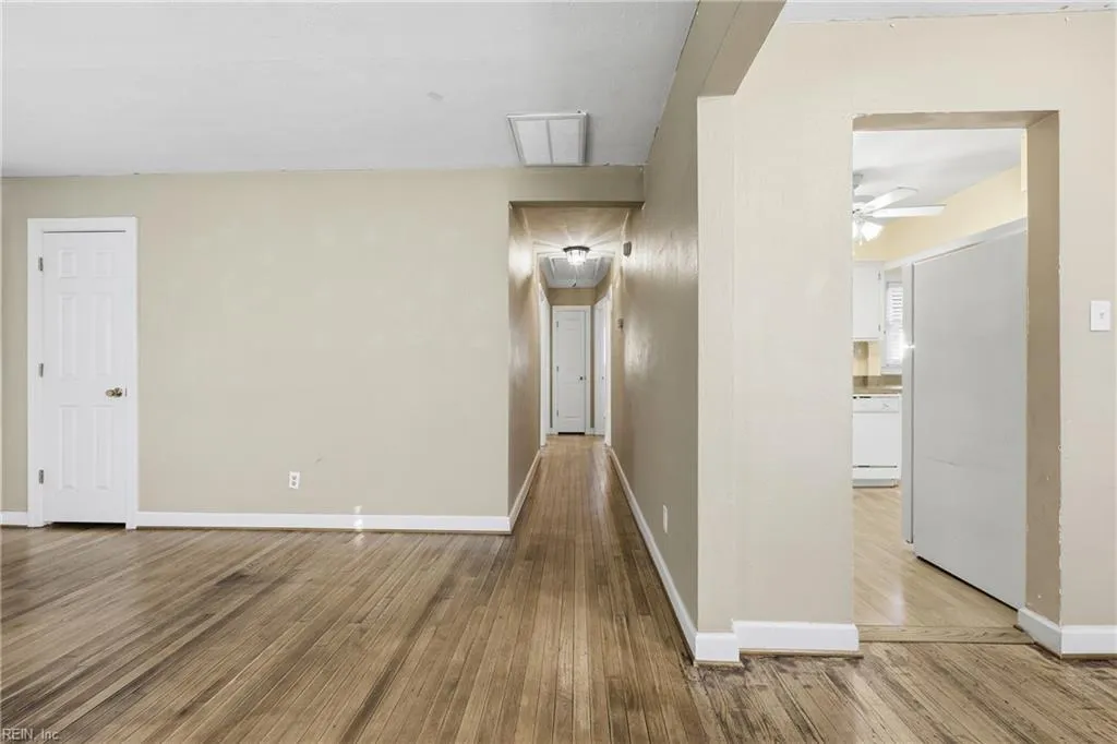 Norfolk, Virginia 23509, United States, 3 Bedrooms Bedrooms, ,2 BathroomsBathrooms,Residential,Active,240668