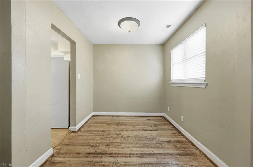 Norfolk, Virginia 23509, United States, 3 Bedrooms Bedrooms, ,2 BathroomsBathrooms,Residential,Active,240668