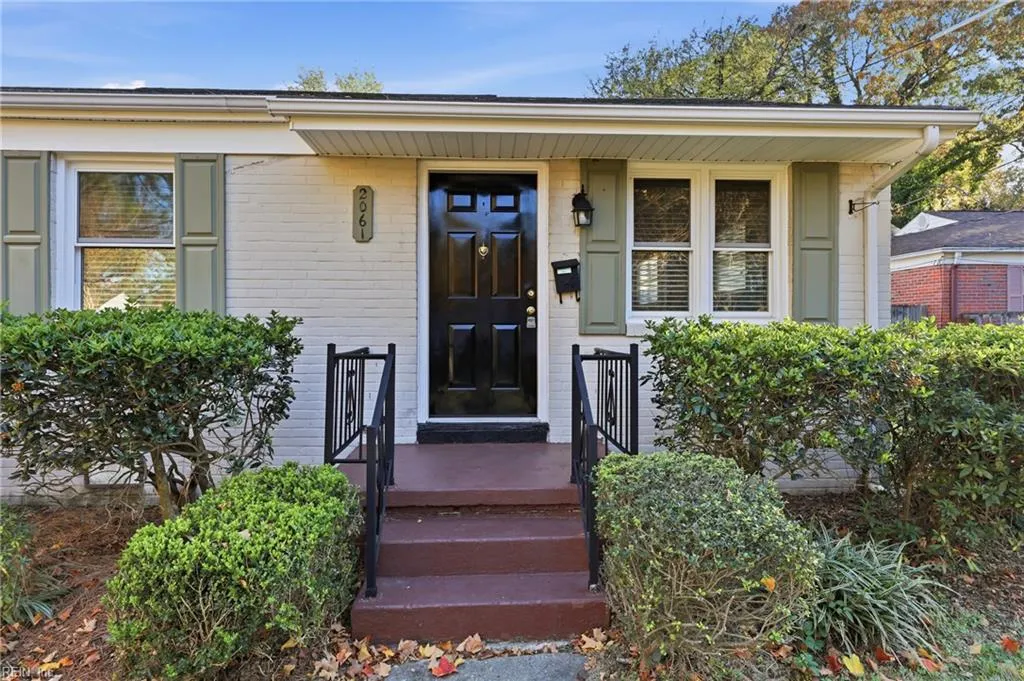 Norfolk, Virginia 23509, United States, 3 Bedrooms Bedrooms, ,2 BathroomsBathrooms,Residential,Active,240668