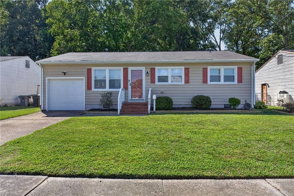 903 THAMES DR, HAMPTON, VA 23666 - Image 64d4e36165a8a780fa21dd586569a6d6/776294027