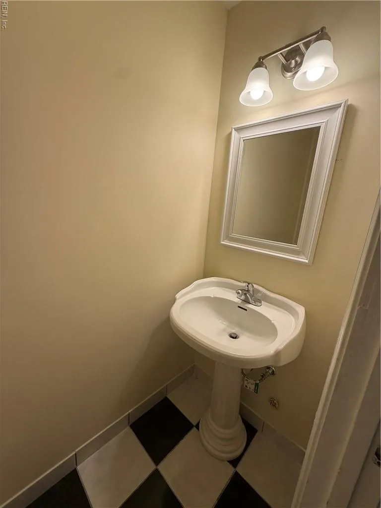 Chesapeake, Virginia 23320, United States, 3 Bedrooms Bedrooms, ,3 BathroomsBathrooms,Residential,Active,168915