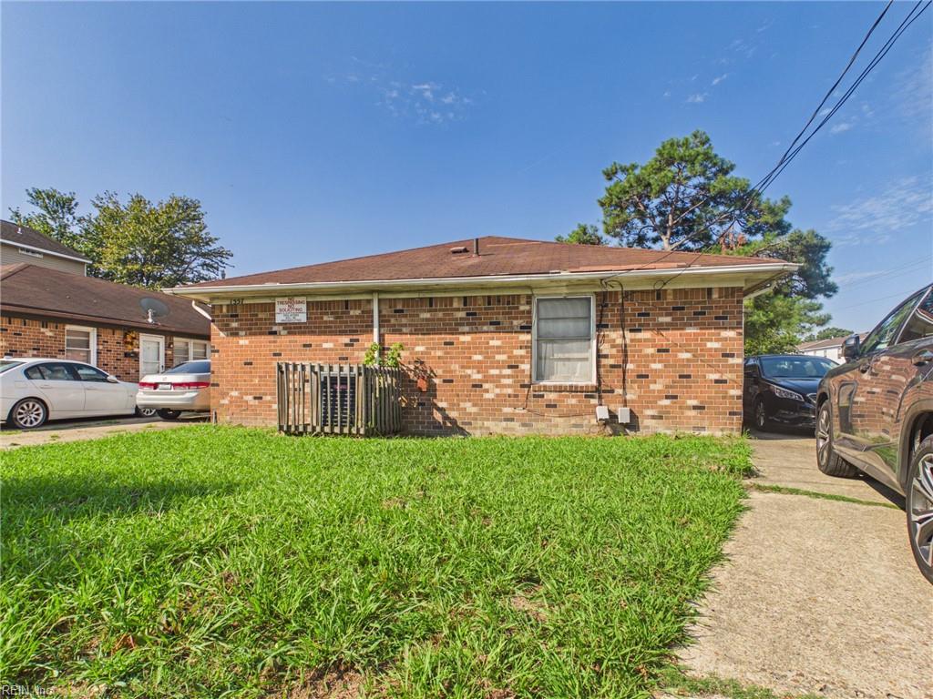 Photo of 1557 Birch Street, Norfolk, VA 23502 (MLS # 10655426)