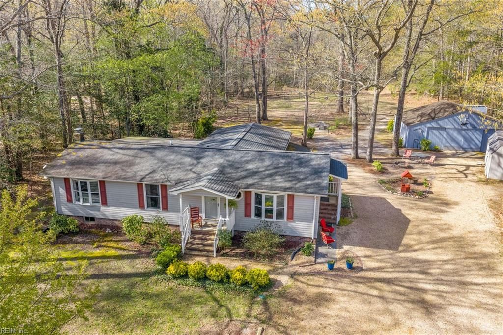 Photo of 5288 Creekwood Lane, Gloucester, VA 23061 (MLS # 10628824)