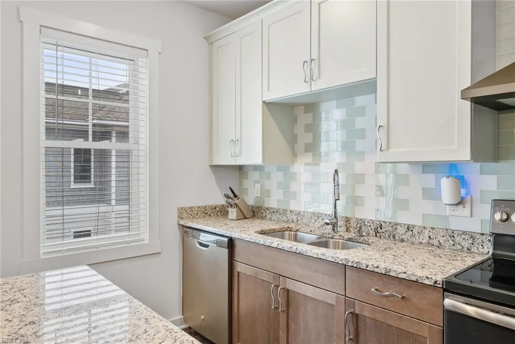 Norfolk, Virginia 23518, United States, 2 Bedrooms Bedrooms, ,2 BathroomsBathrooms,Residential,Active,91160