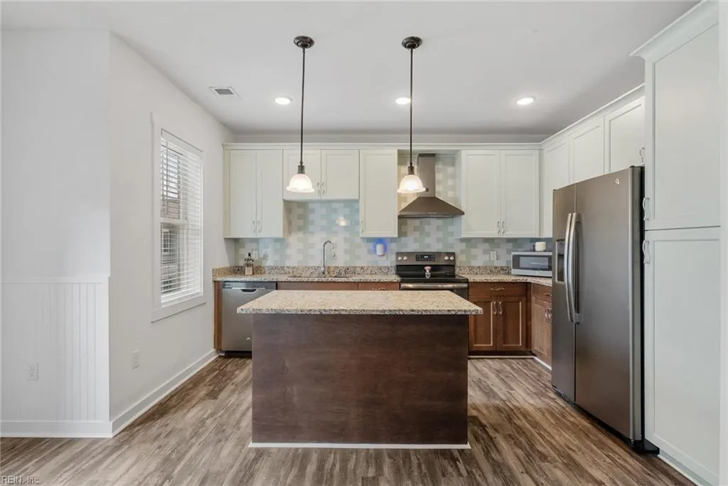 Norfolk, Virginia 23518, United States, 2 Bedrooms Bedrooms, ,2 BathroomsBathrooms,Residential,Active,91160