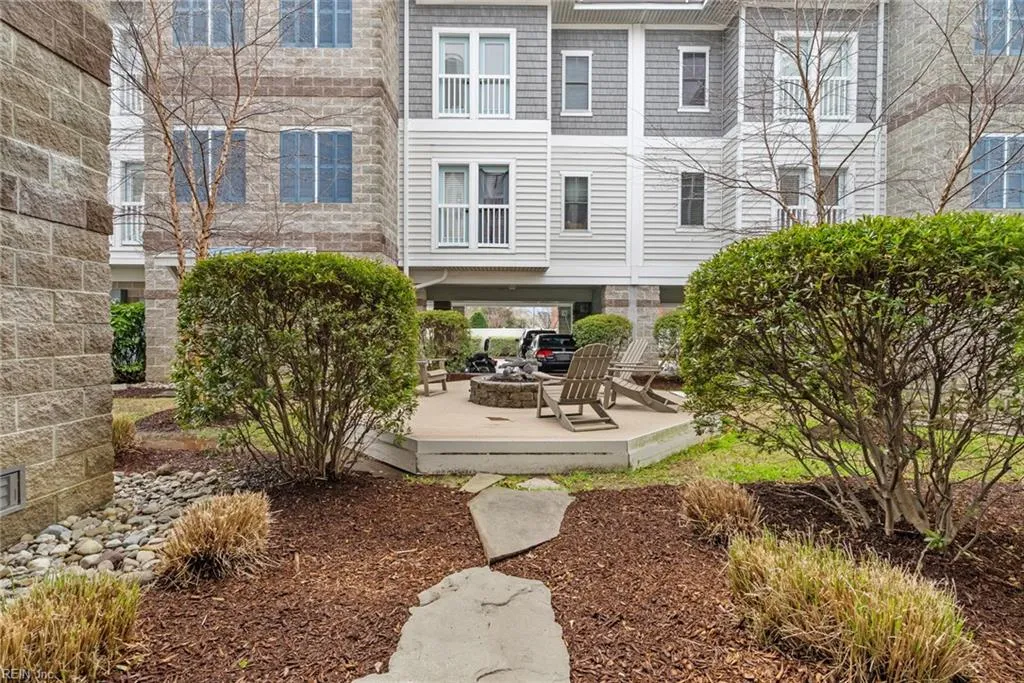 Norfolk, Virginia 23518, United States, 2 Bedrooms Bedrooms, ,2 BathroomsBathrooms,Residential,Active,91160