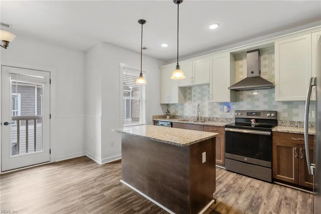 Norfolk, Virginia 23518, United States, 2 Bedrooms Bedrooms, ,2 BathroomsBathrooms,Residential,Active,91160