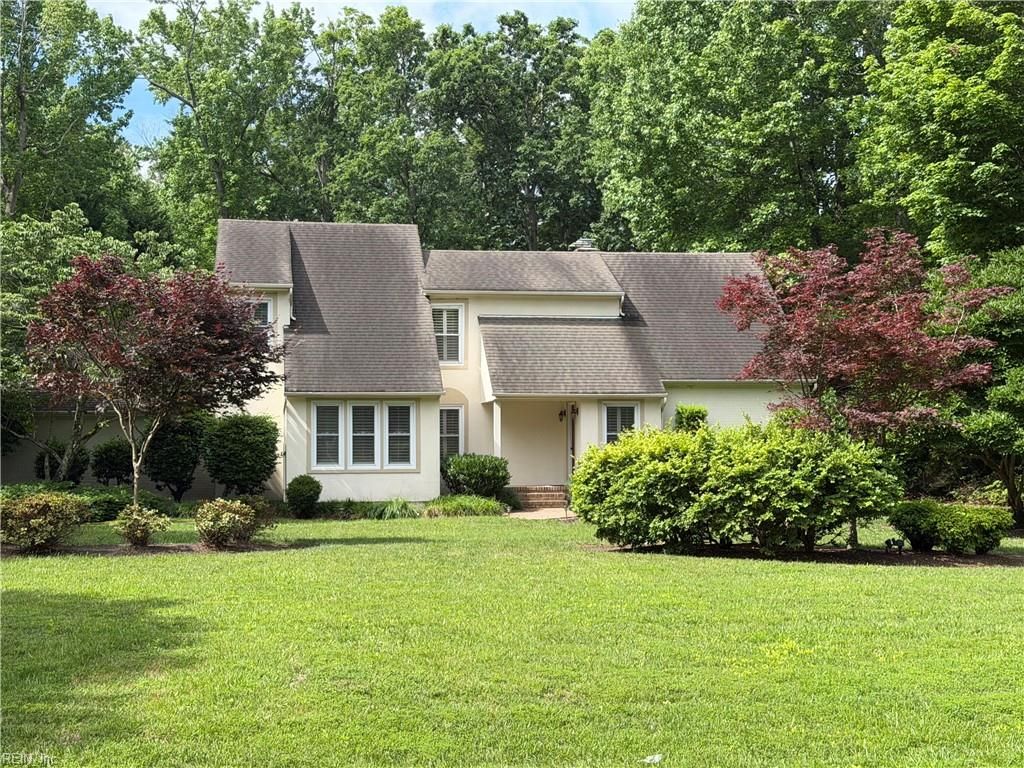 Photo of 1201 N Inlynnview Rd Road, Virginia Beach, VA 23454 (MLS # 10636634)